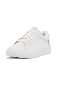 White leather low-top sneakers